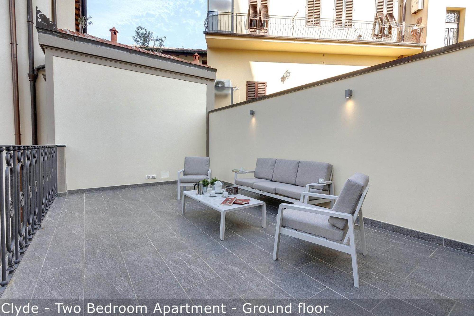 Bonnie - Clyde - Marvin Apartments By Mamo Florenţa Exterior foto