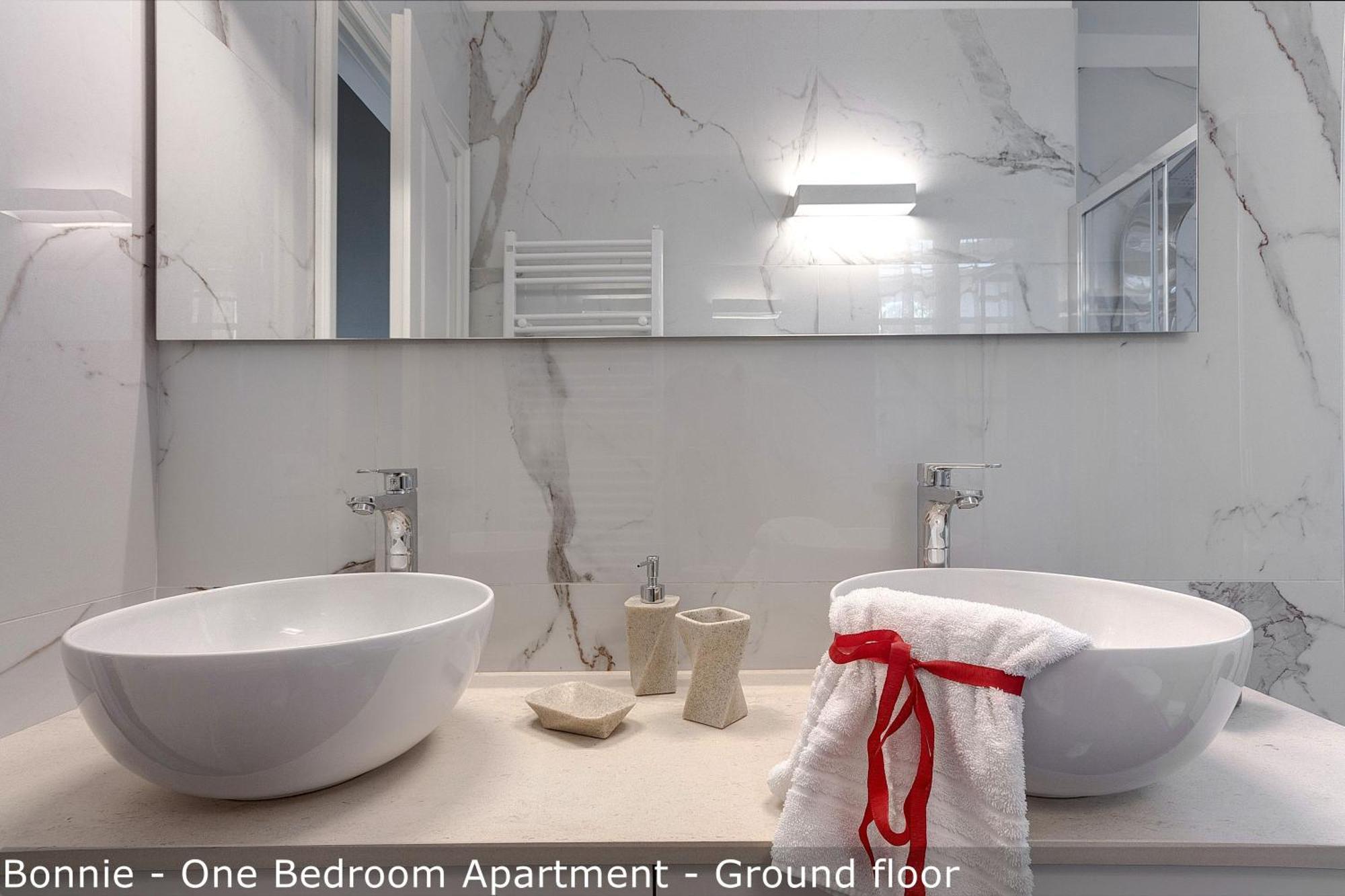 Bonnie - Clyde - Marvin Apartments By Mamo Florenţa Cameră foto